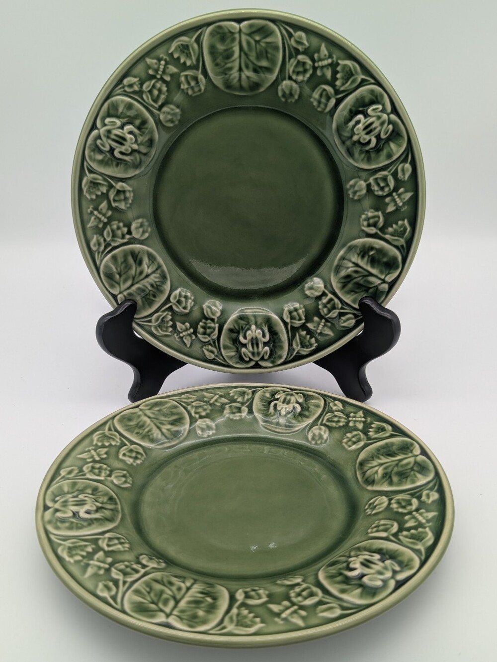 Vintage Bordallo Pinheiro Portugal Frog Service Ceramic Plates - Set Of 2